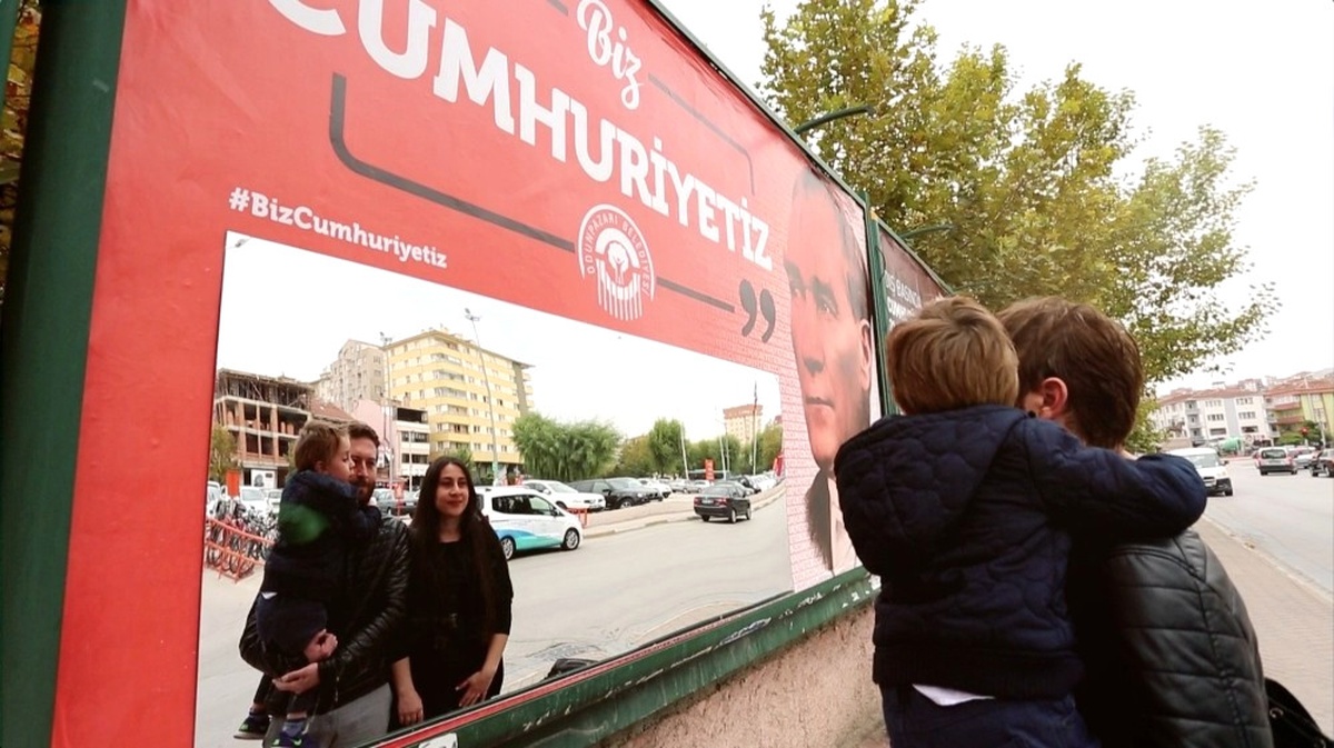 Odunpazarı\'ndan Anlamlı Cumhuriyet Mesajı