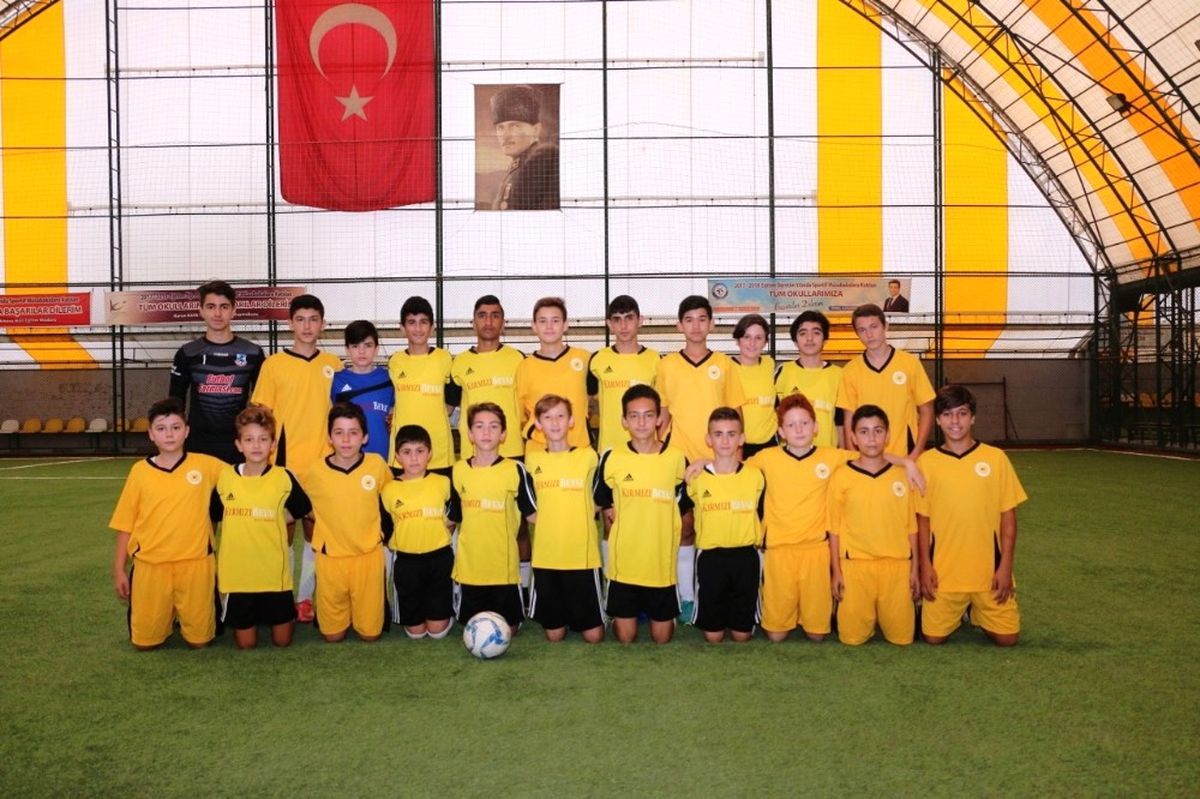 Okullar Arası Futbol Turnuvası Başladı
