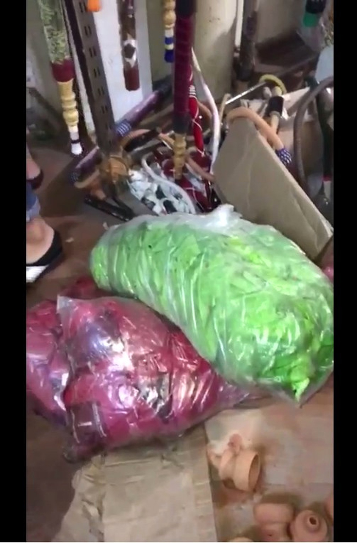 Polis \'Hamal\' Kılığına Girdi Kaçakçıları Böyle Yakaladı