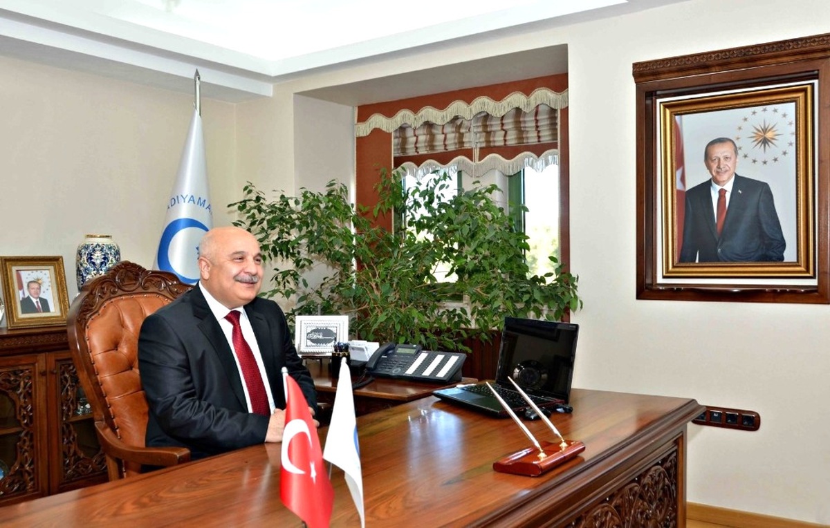 Rektör Gönüllü Cumhuriyet Bayramını Kutladı