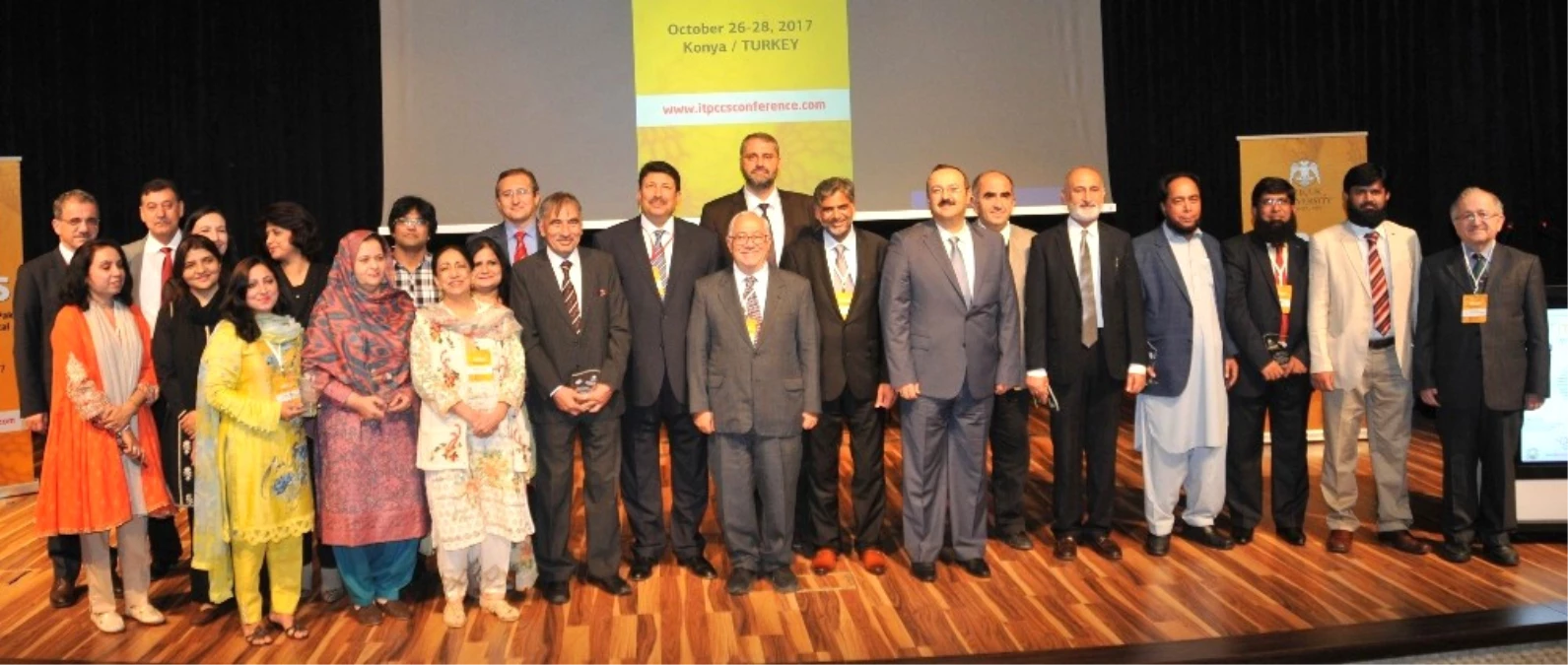 Selçuk\'ta Uluslararası Türkiye-Pakistan Kimya Kongresi Başladı