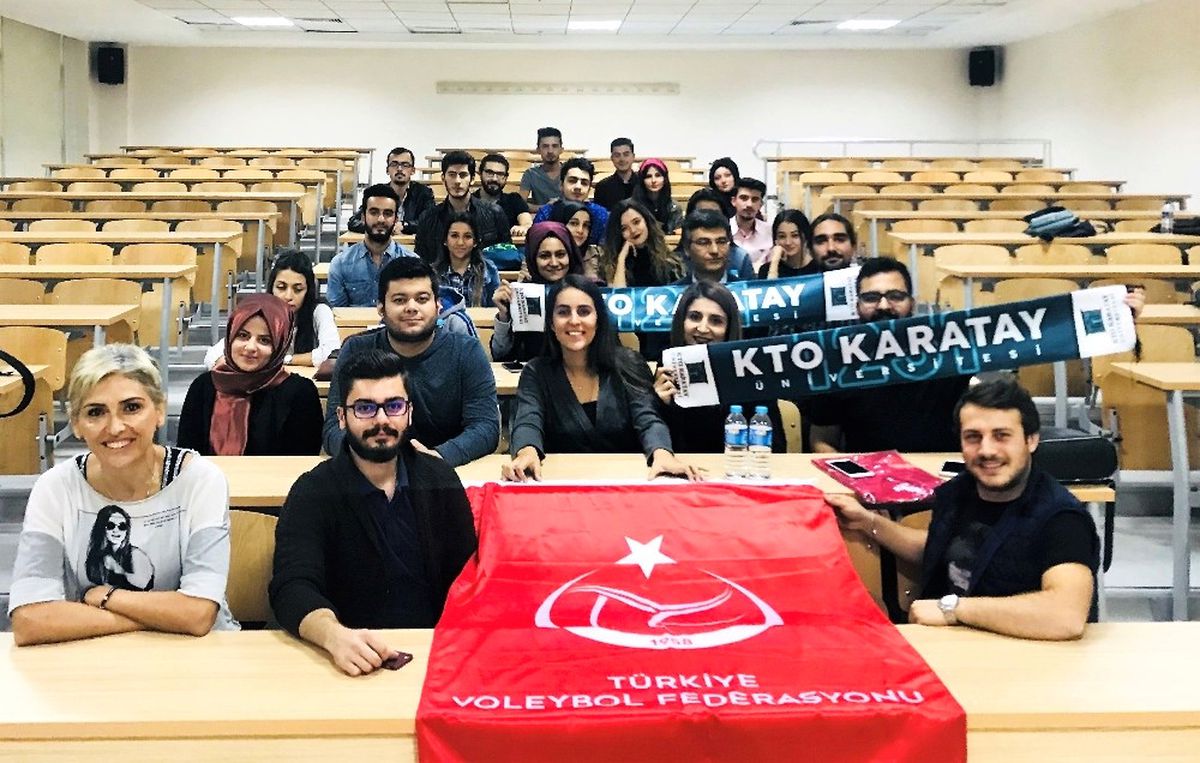 Türkiye\'de İlk Kez Üniversitelerde "Voleybol Hakemliği" Dersi Verilmeye Başlandı