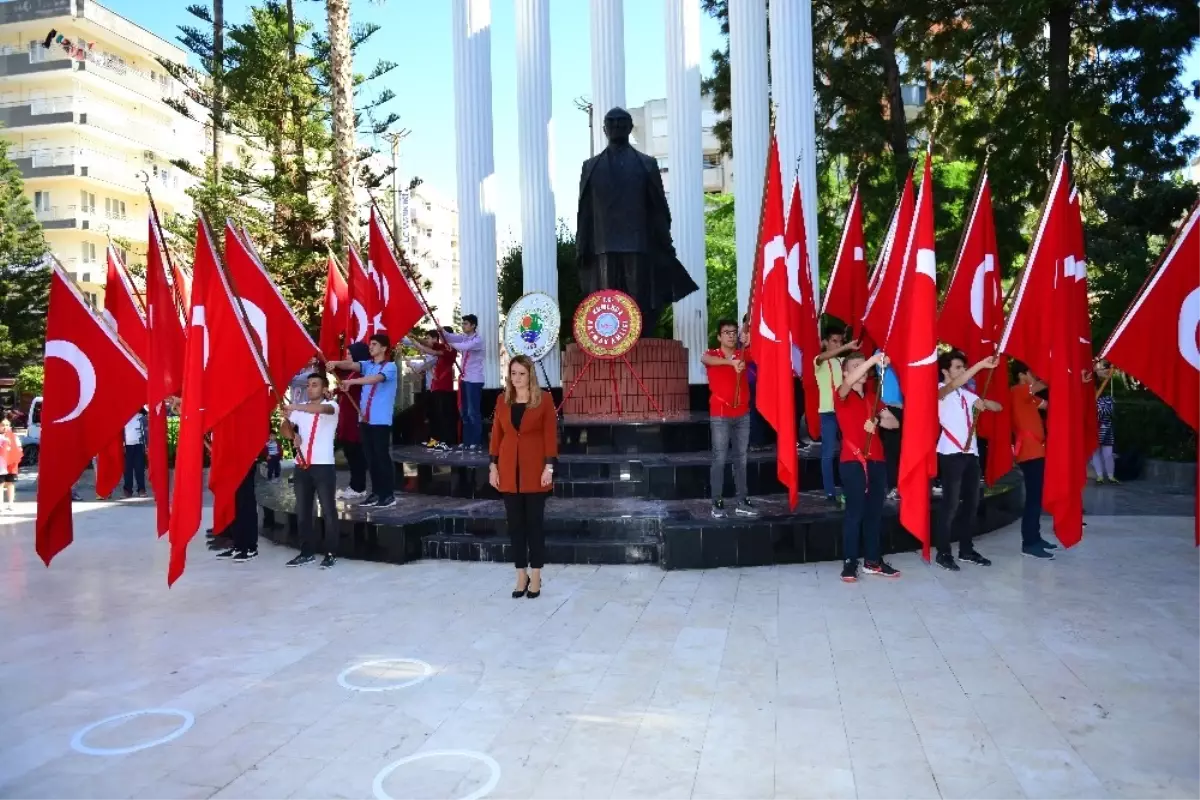 Antalya\'da Cumhuriyet Coşkusu Başladı