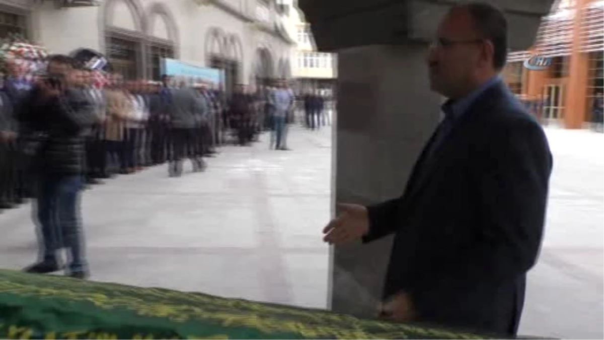 Başbakan Yardımcısı Bozdağ, Yozgat\'ta Cenaze Törenine Katıldı