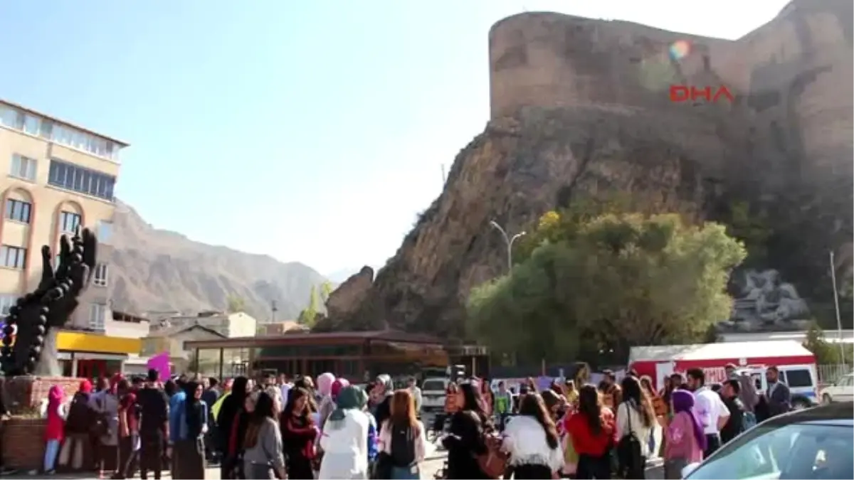 Erzurum Niversiteliler Engellileri Empati ile Anlattı