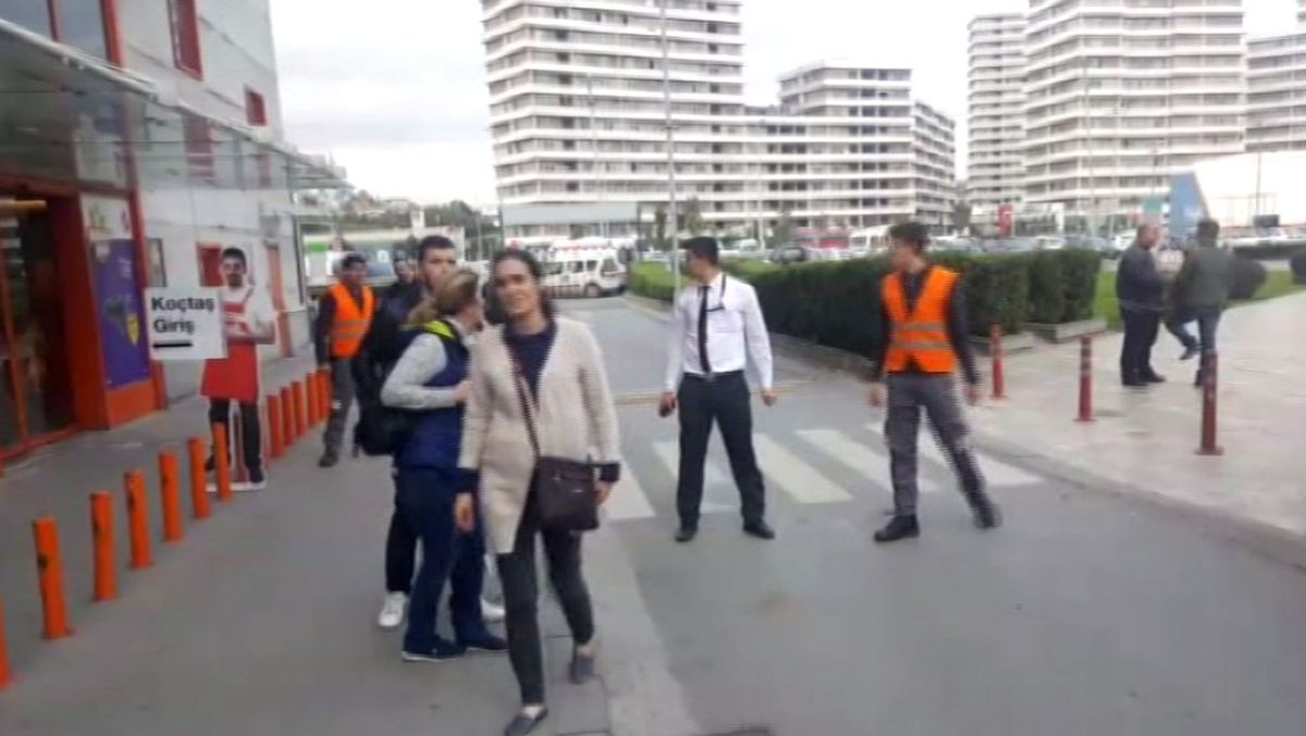 İstanbul\'da Şüpheli Araç Paniği !