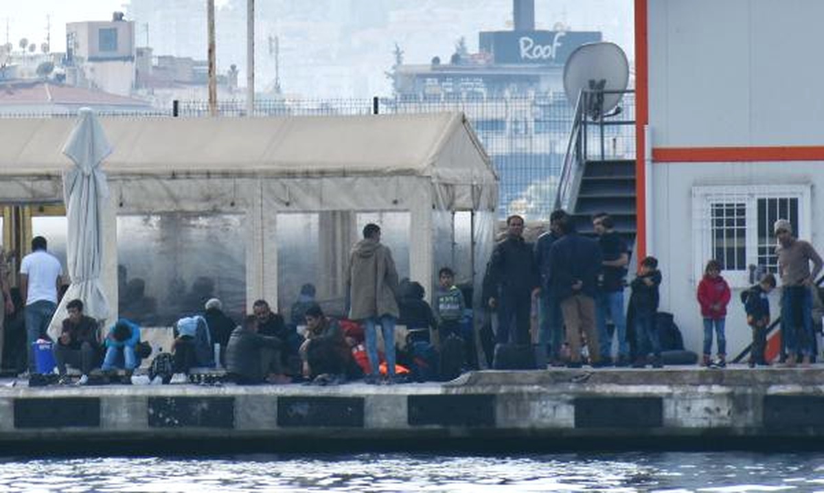 Kuşadası Açıklarında 57 Kaçak Yakalandı