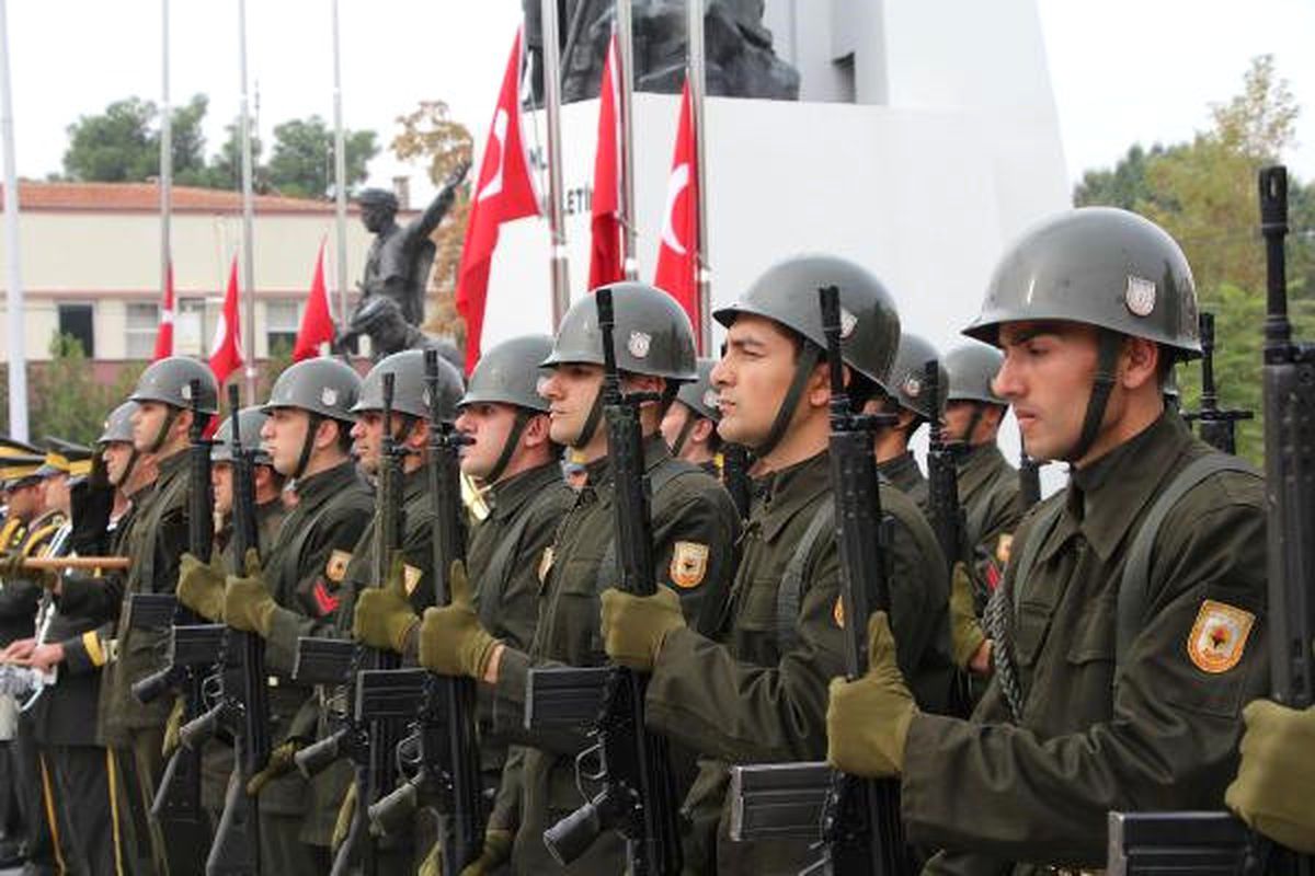 Manisa\'da Cumhuriyet Coşkusu Başladı