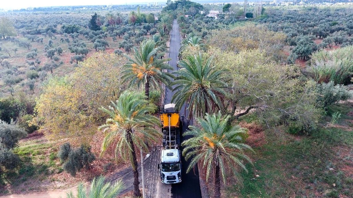Muratpaşa\'dan Vakıf Zeytinliği\'ne 2 Kilometre Asfalt