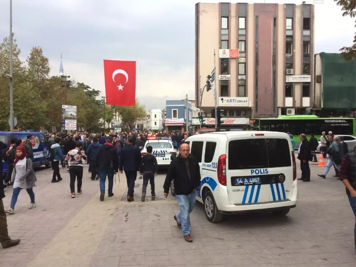 Sakarya\'da Bıçaklı Kavga: 1 Ölü