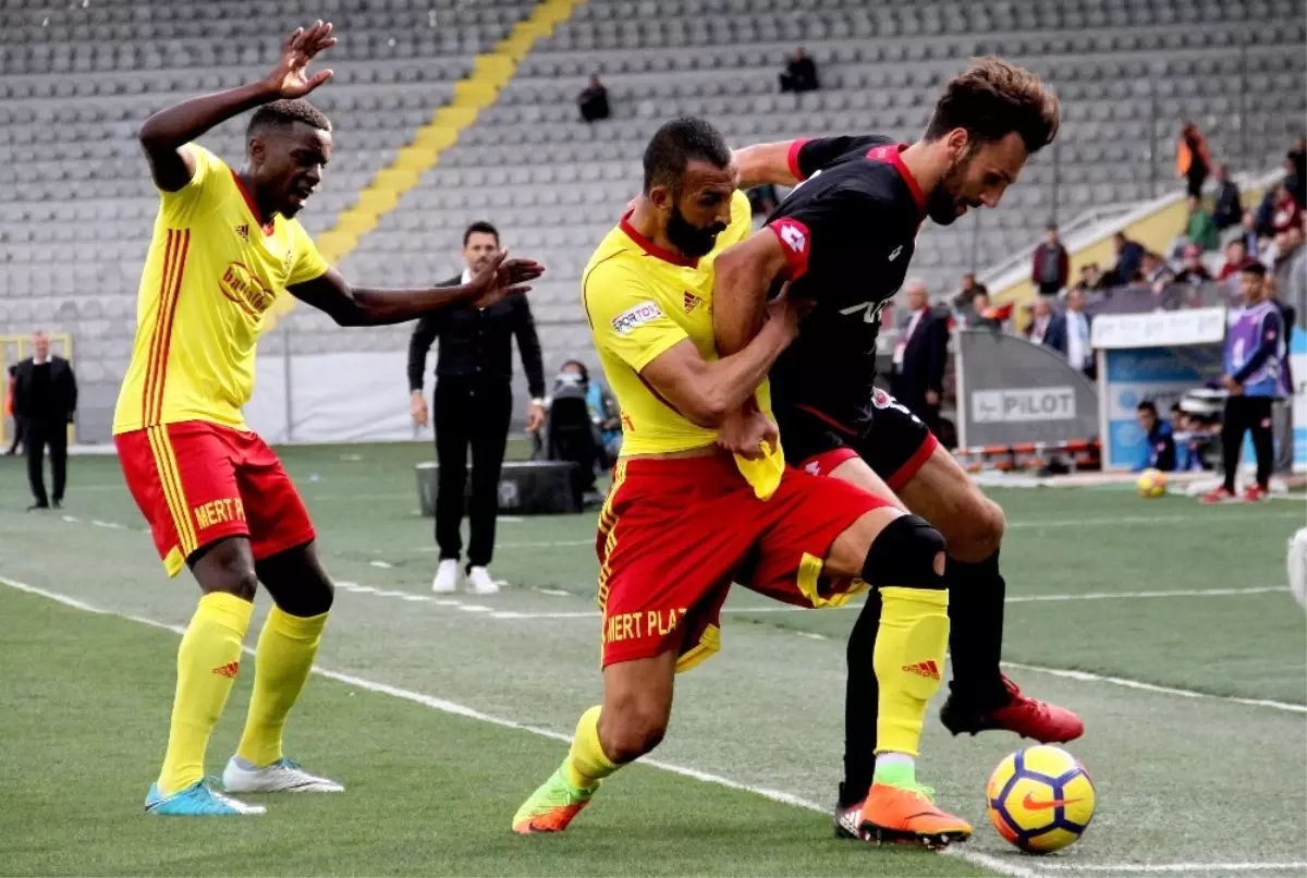 Süper Lig: Gençlerbirliği: 0 - Evkur Yeni Malatyaspor: 0 (İlk Yarı)