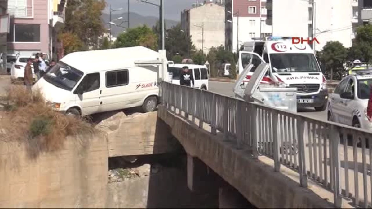 Tokat\'ta Trafik Kazası Sonrası Sürücüler Kavga Etti