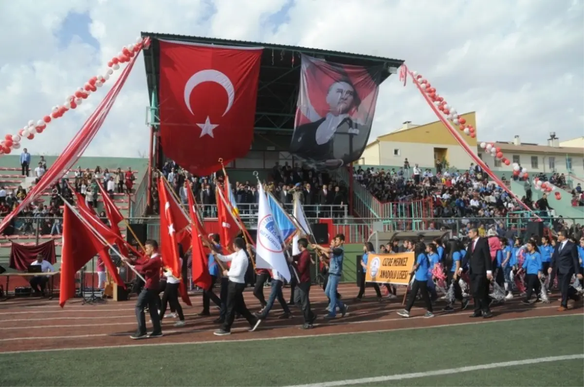 Cizre\'de 29 Ekim Coşkuyla Kutlandı