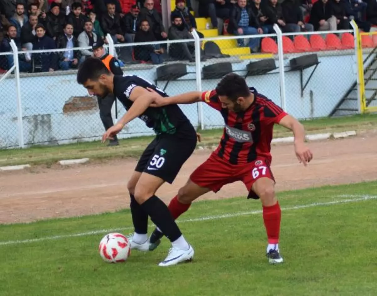 Çorum Belediyespor - Kocaelispor: 4-2