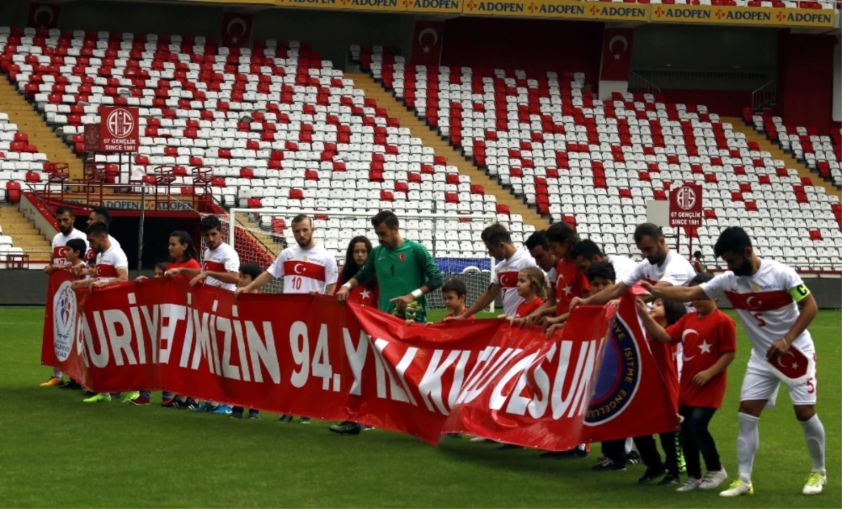 İşitme Engelliler Avrupa Futbol Şampiyonası Grup Eleme: Türkiye: 5 - İngiltere: 0