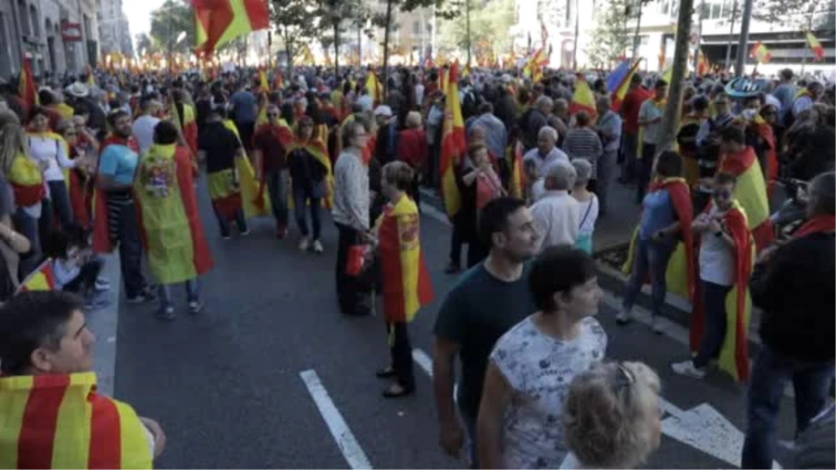 İspanya\'da Birlik Yanlıların Gösterisi Sona Erdi