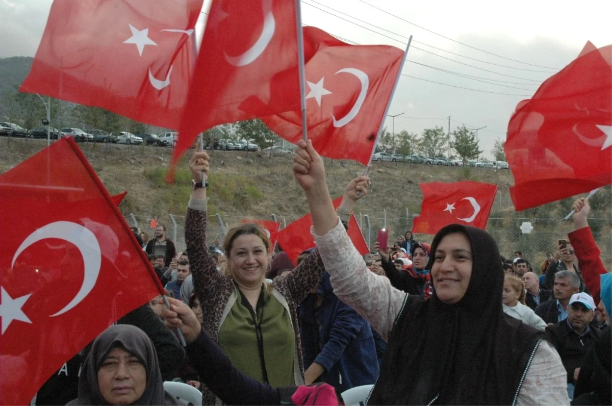 Onikişubat Belediyesi\'nden Uğur Işılak Konseri