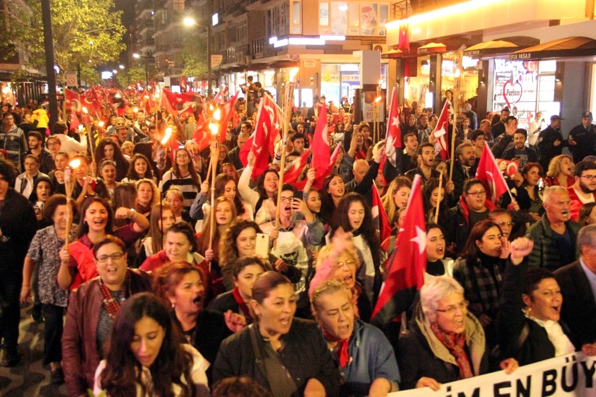 Samsun\'da Fener Alayı Yürüyüşü