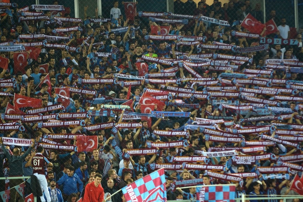 Süper Lig: Trabzonspor: 0 - Galatasaray: 0 (İlk Yarı)