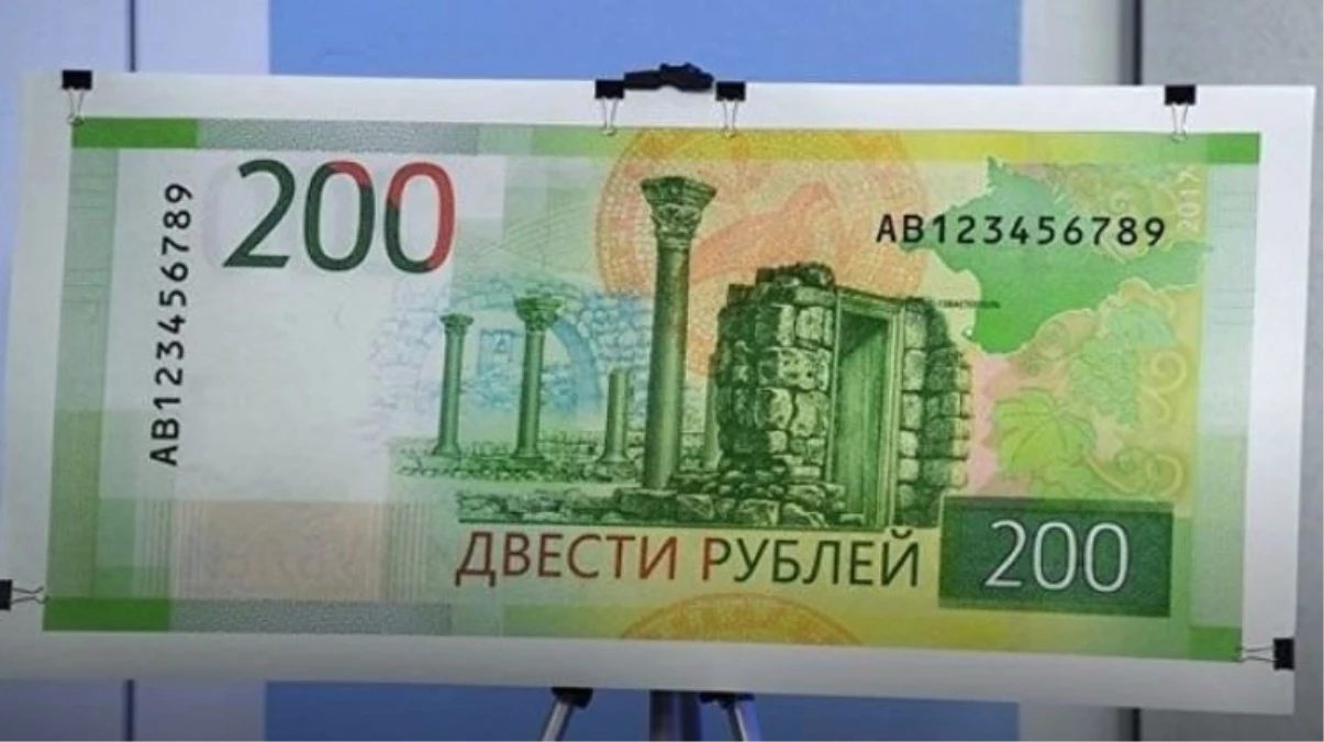 Tataristan\'da Yeni 200 Rubleler, 300 Rubleden Satılıyor