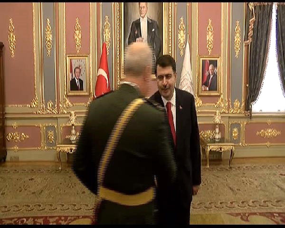 Vali Vasip Şahin Tebrikleri Kabul Etti