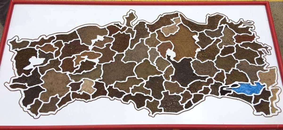 81 İlden Gelen Toprakla Oluşturuldu