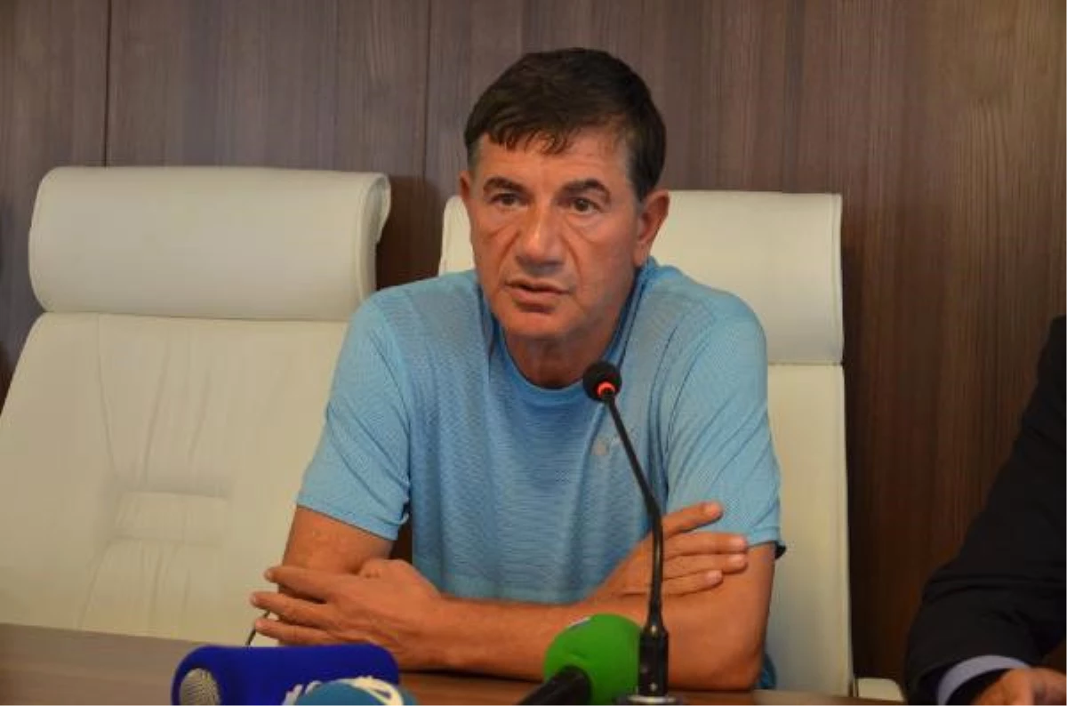 Adana Demirspor Teknik Direktörü Giray Bulak, İstifa Etti