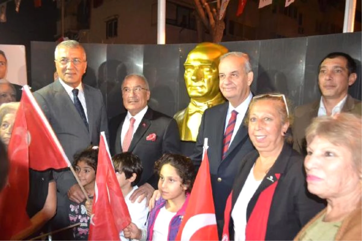Başbuğ, Mersin\'de Atatürk Büstü Açtı