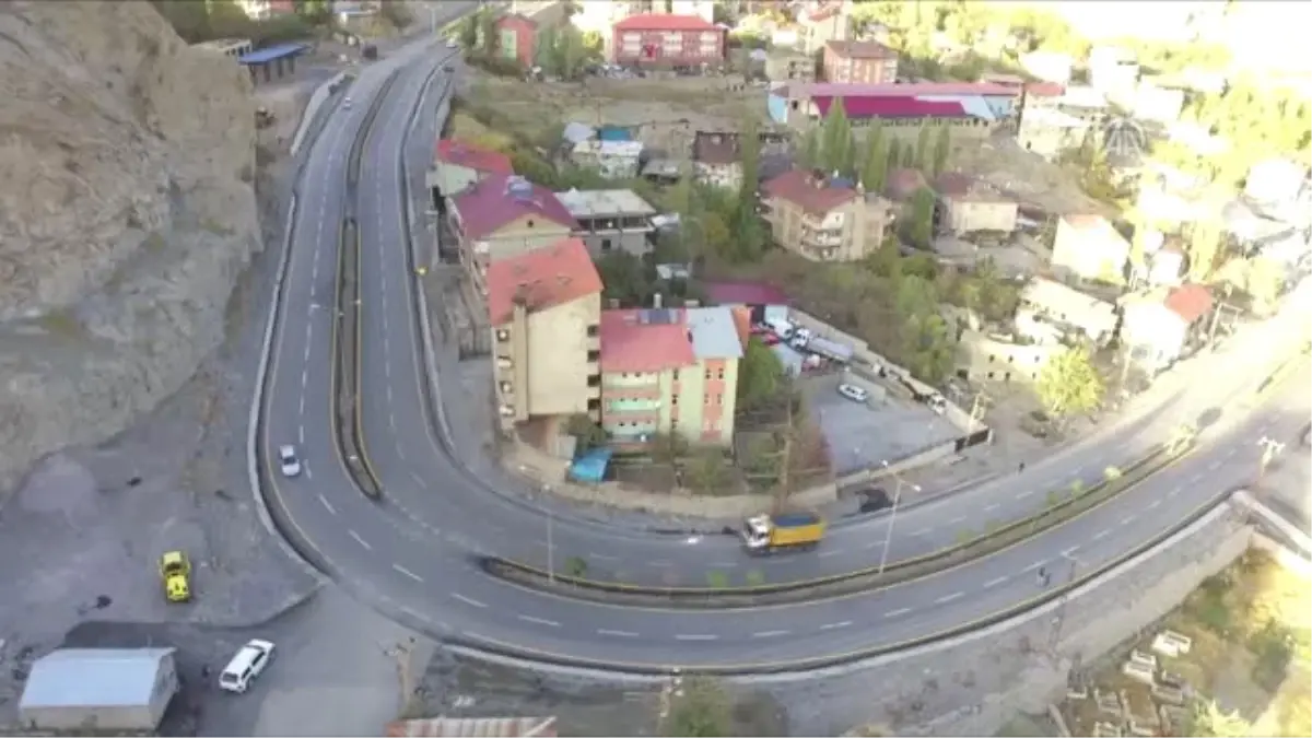 Çamurdan Geçilmeyen Yollar Asfaltlandı