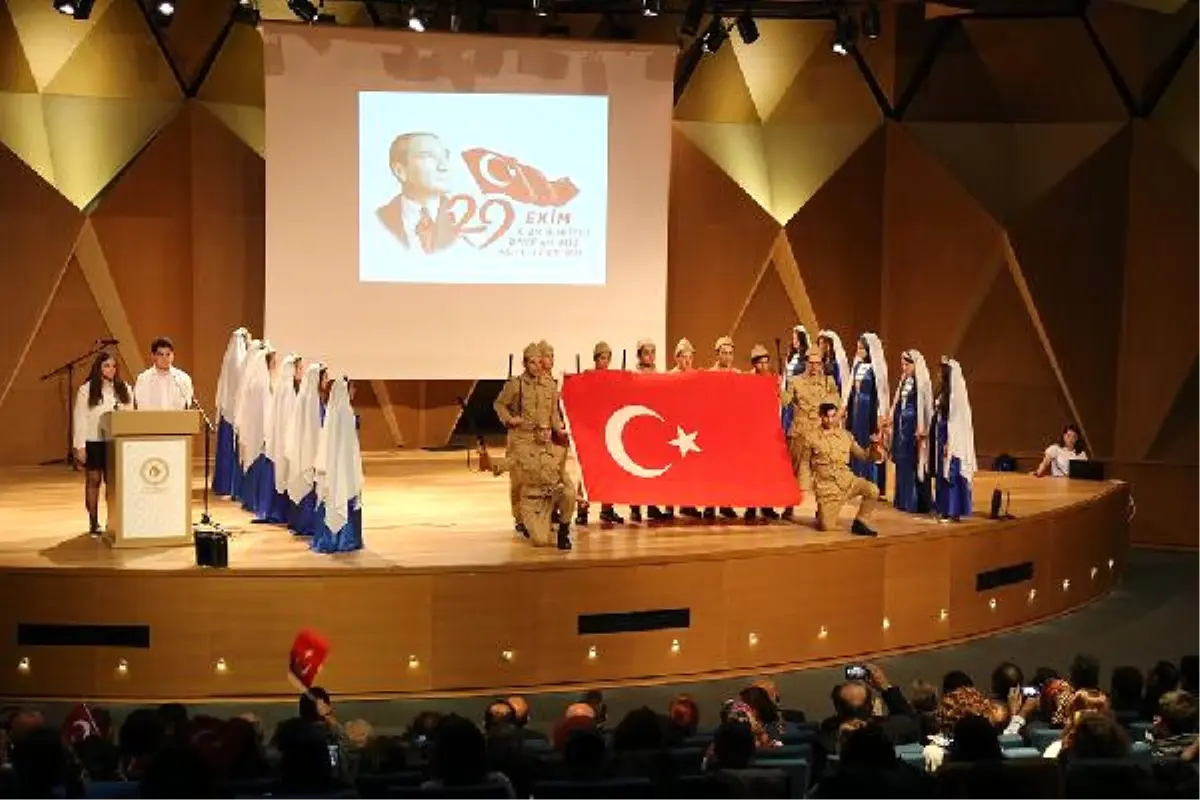 Cumhuriyet Coşkusu Kurtuluş Türküleri ile Yaşandı