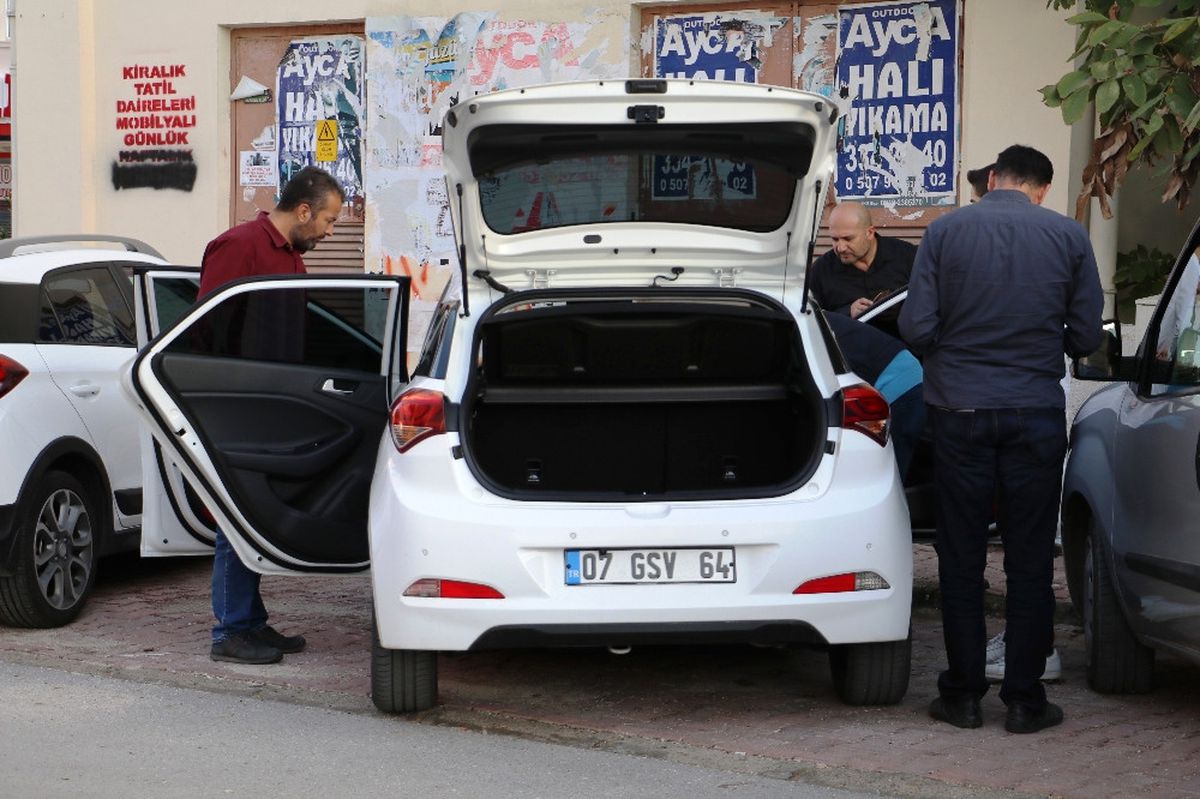 En Yakın Arkadaşından Borcunu İstedi, 3 Kurşun Yedi