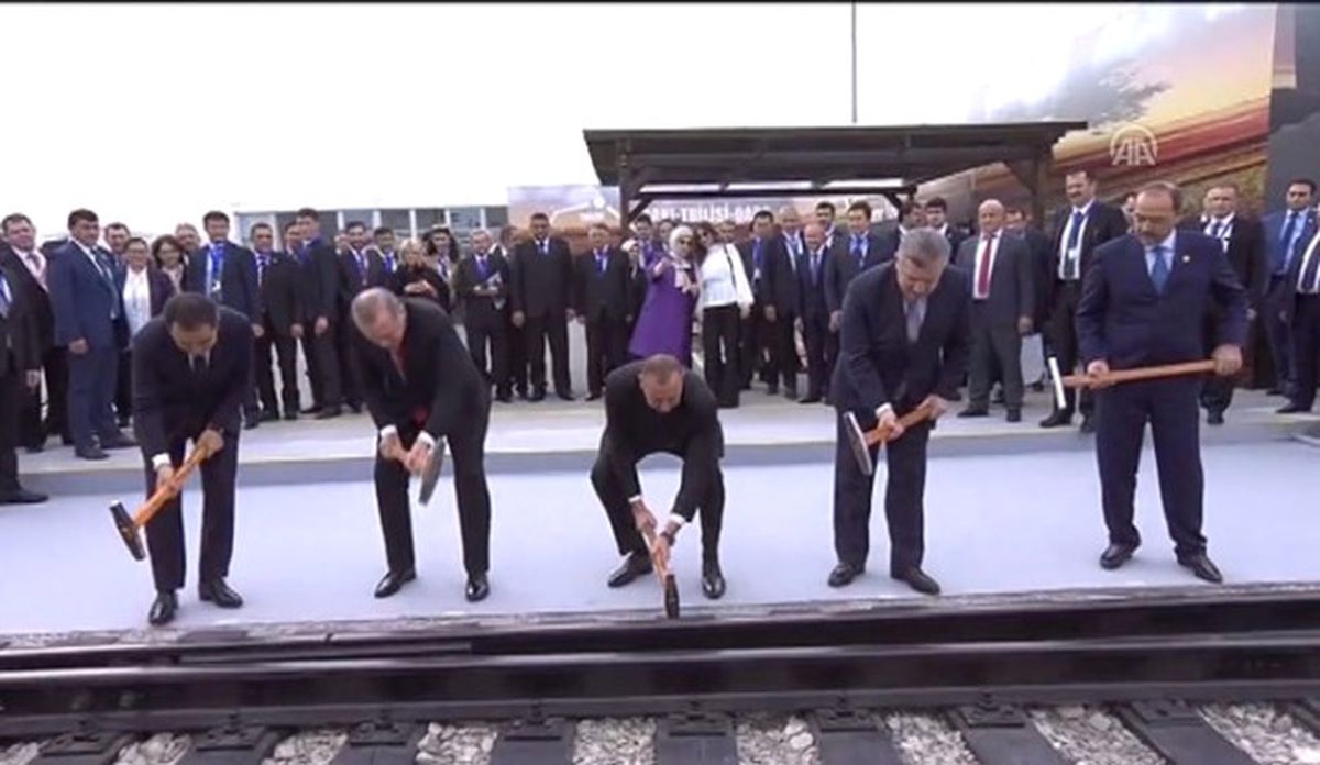 İpek Demiryolu Açıldı