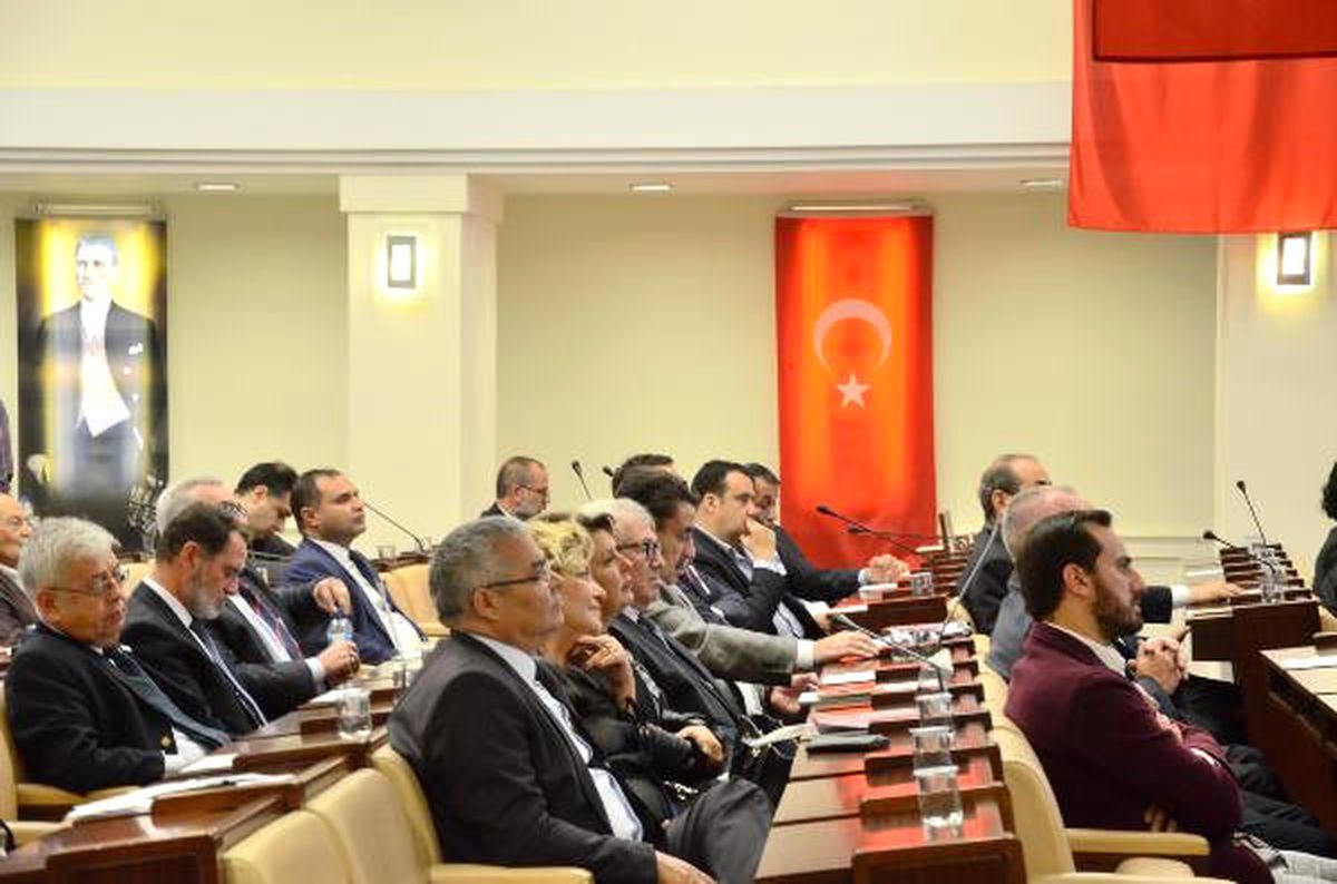 İzmirli Sürücülere 1 Ayda 18 Bin Adet Ceza