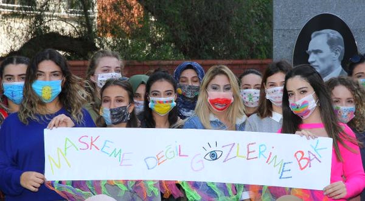 Lösemiye Farkındalık İçin Maskeler Renklendi