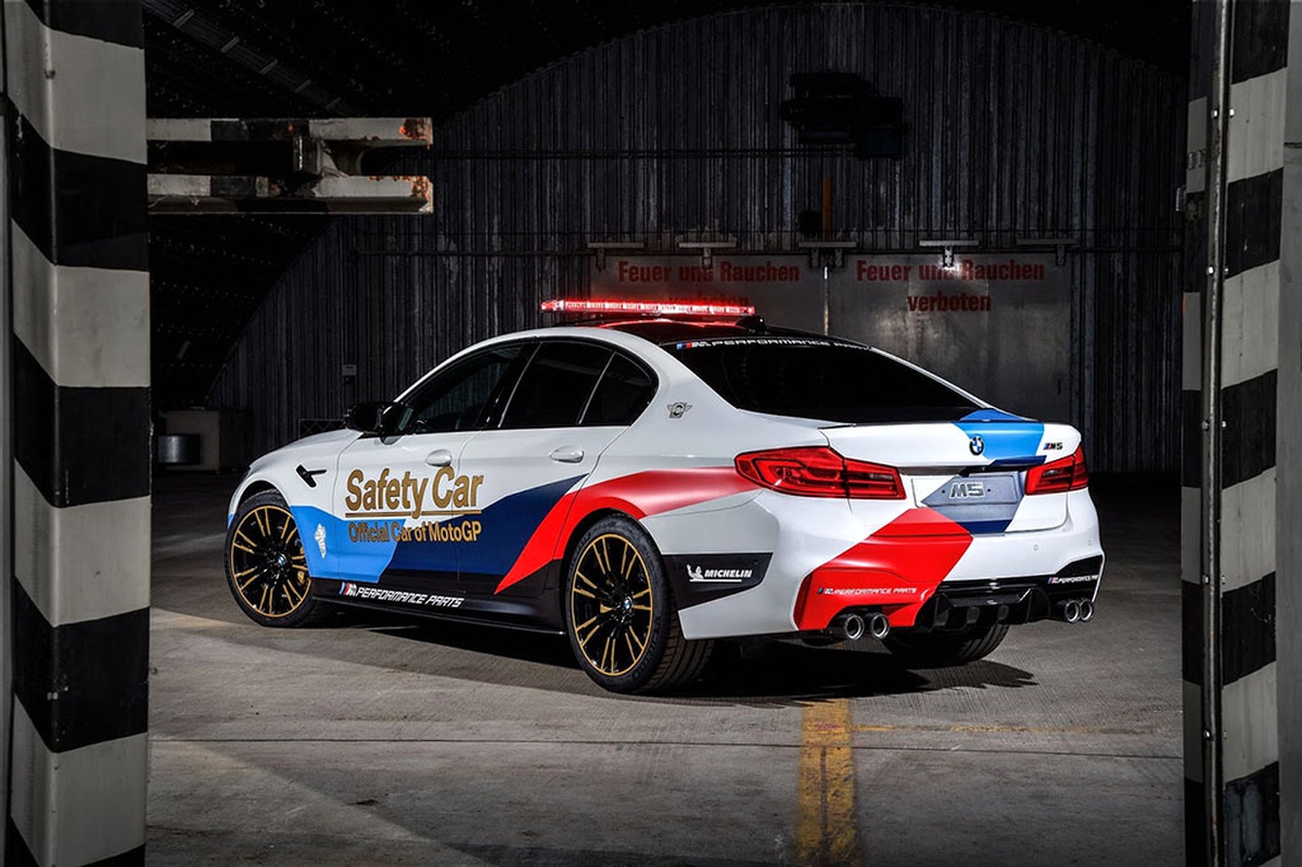 Motogp İçin Bmw M5 Yeniden Tasarlandı