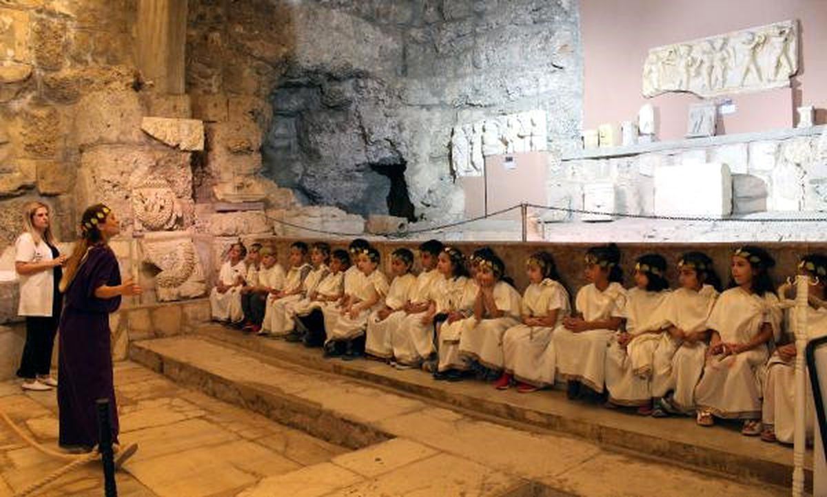 Side Müzesi\'ndeki Eserlere Tiyatral Tanıtım