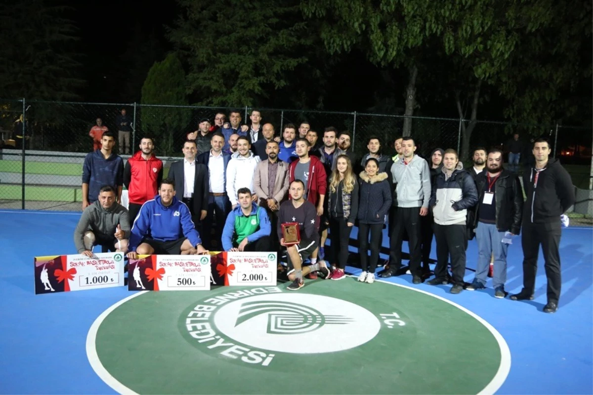Sokak Basketbolu Turnuvası\'nın Birincisi Hercüles Takımı Oldu