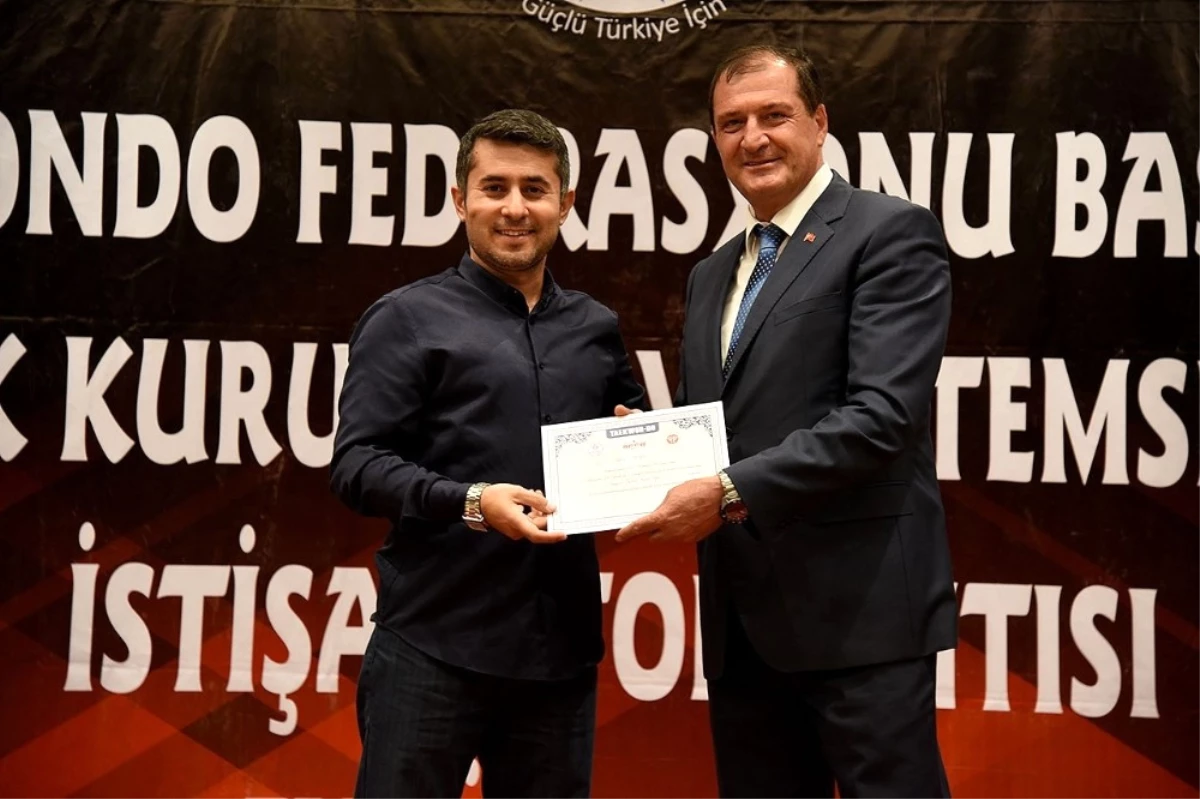 Taekwondo\'da Ayvalıklı Antrenör Volkan Sersan\'a Milli Görev