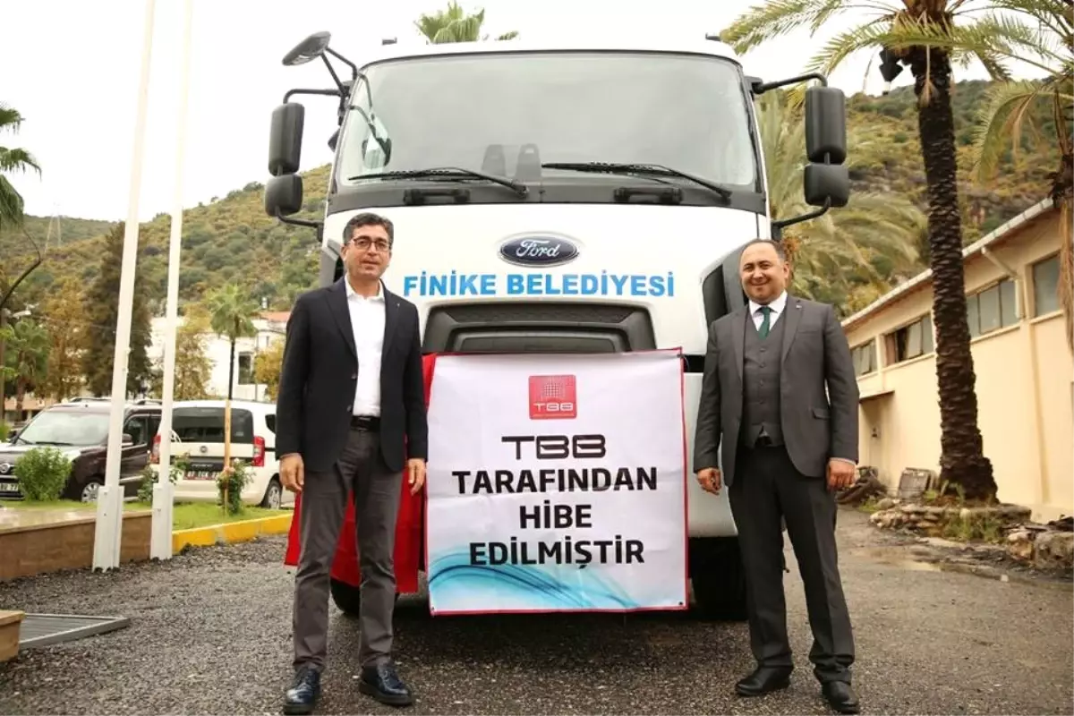 TBB\'den Finike Belediyesi\'ne Araç Desteği