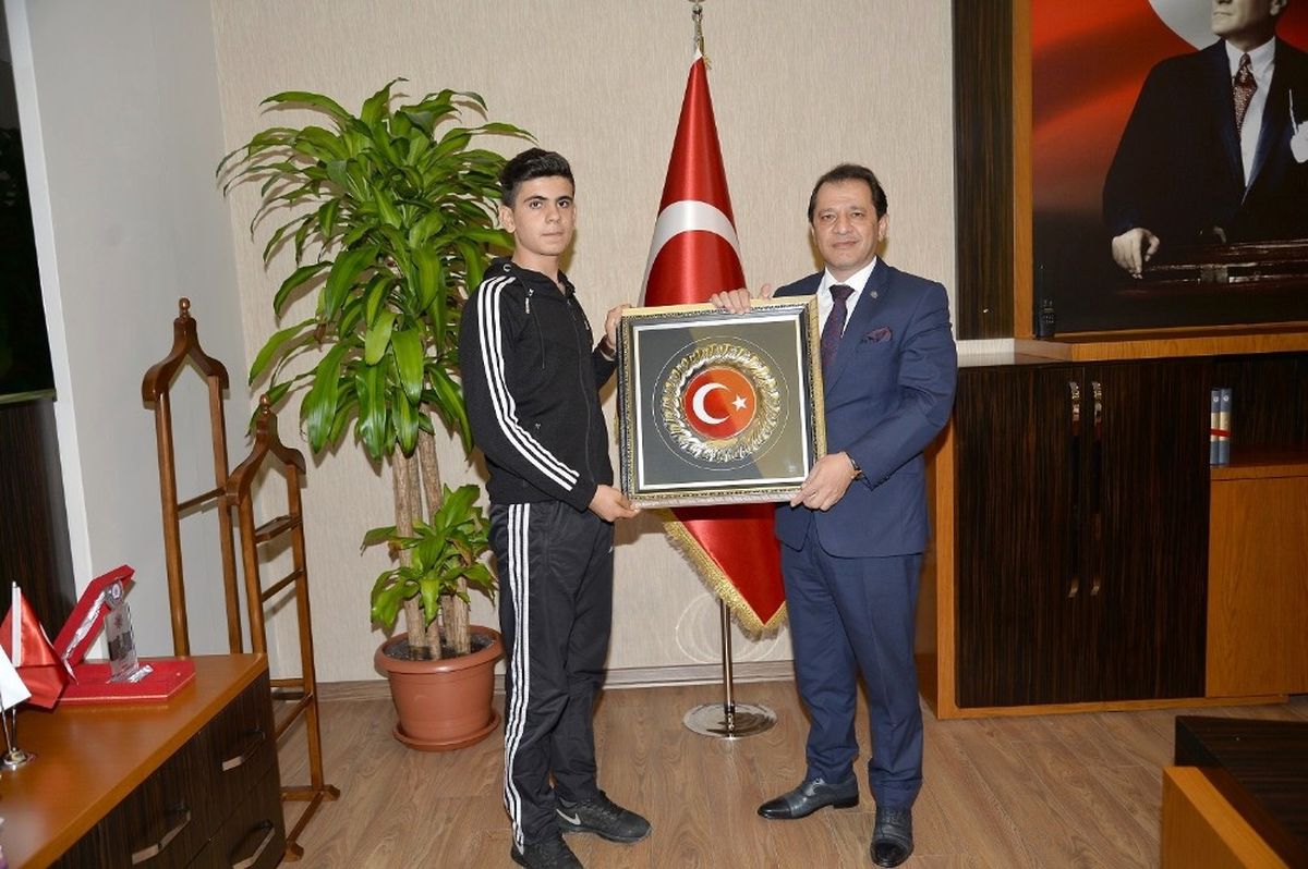 Yıldız\'dan Genç Kızı Kurtaran Ali\'ye Teşekkür