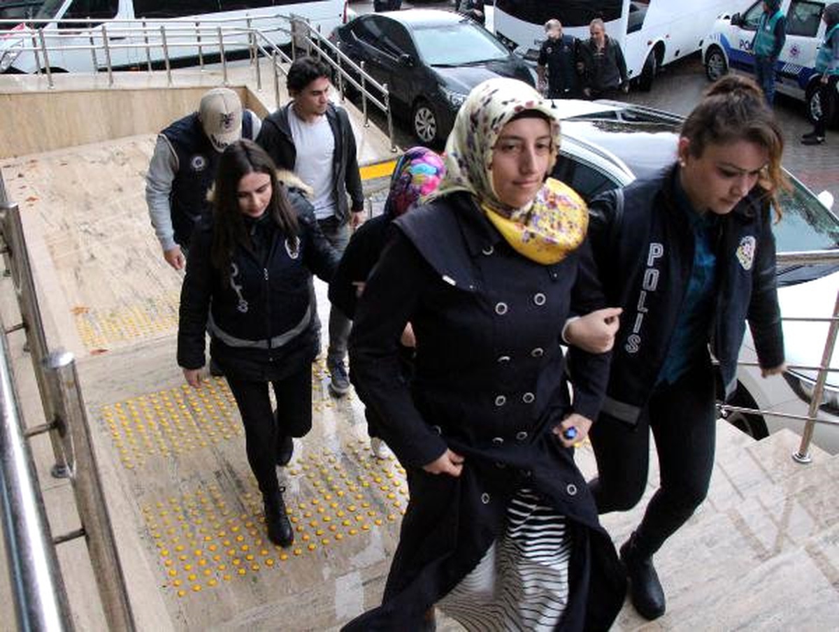 Zonguldak\'ta 8 Fetö Şüphelisi Adliyede