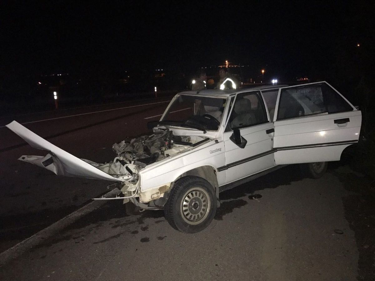 Adıyaman\'da İki Otomobil Çarpıştı: 4 Yaralı