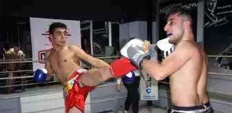 Ataşehir'de Kickboks ve Boks Gecesi Gerçekleşti