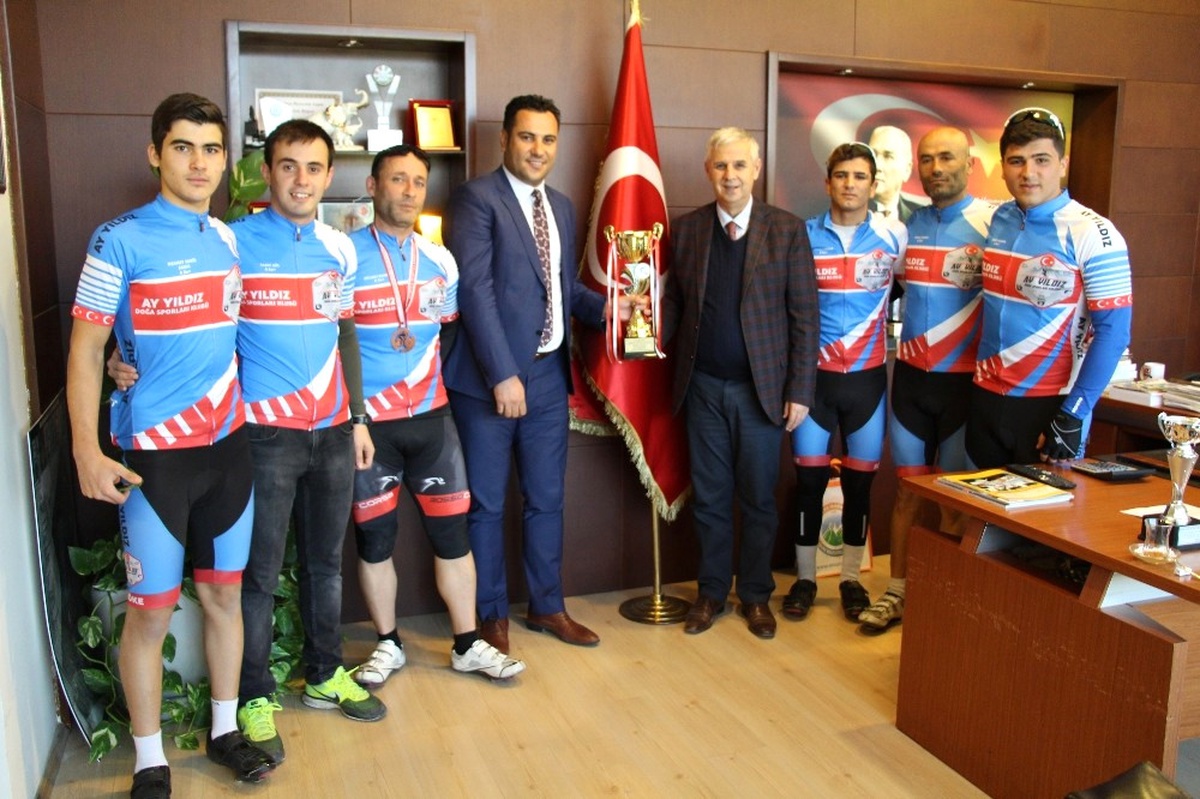 Ayyıldız Doğa Sporları Kulübü Bisiklet Yarışlarında Türkiye 3.\'sü Oldu