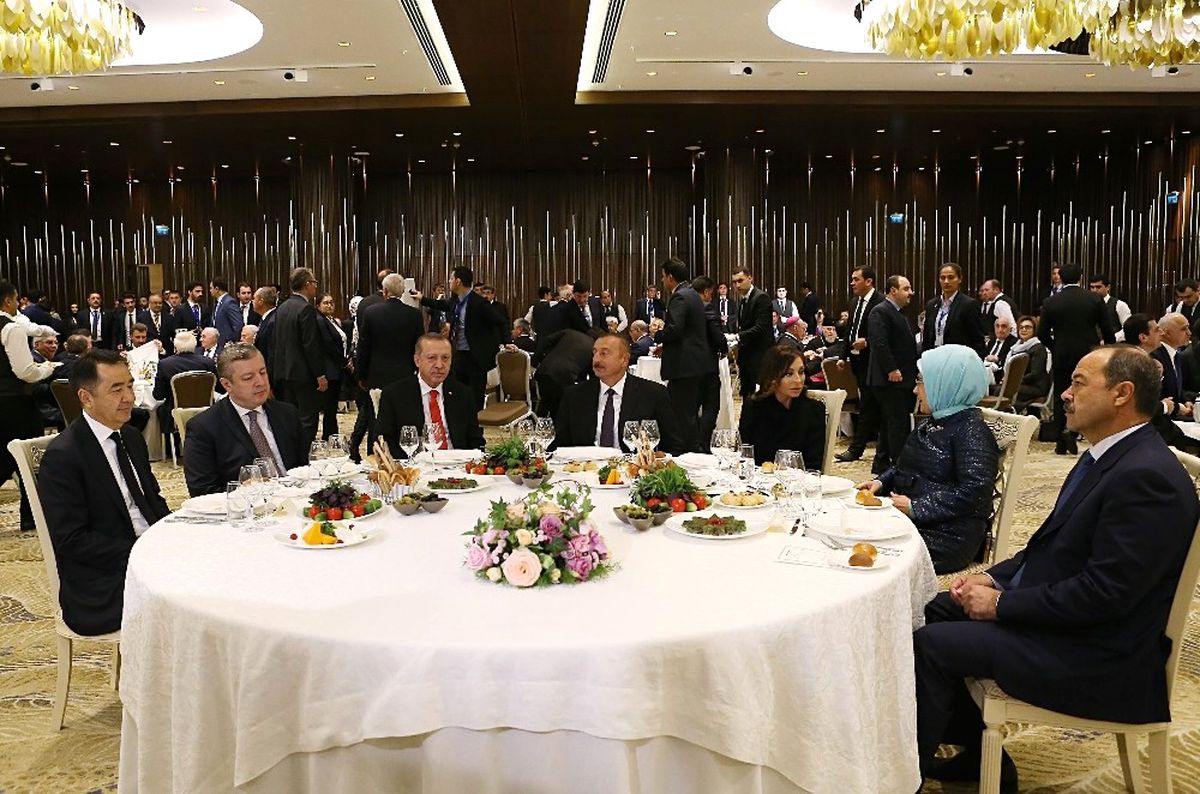 Azerbaycan\'da Cumhurbaşkanı Erdoğan, Onuruna Yemek