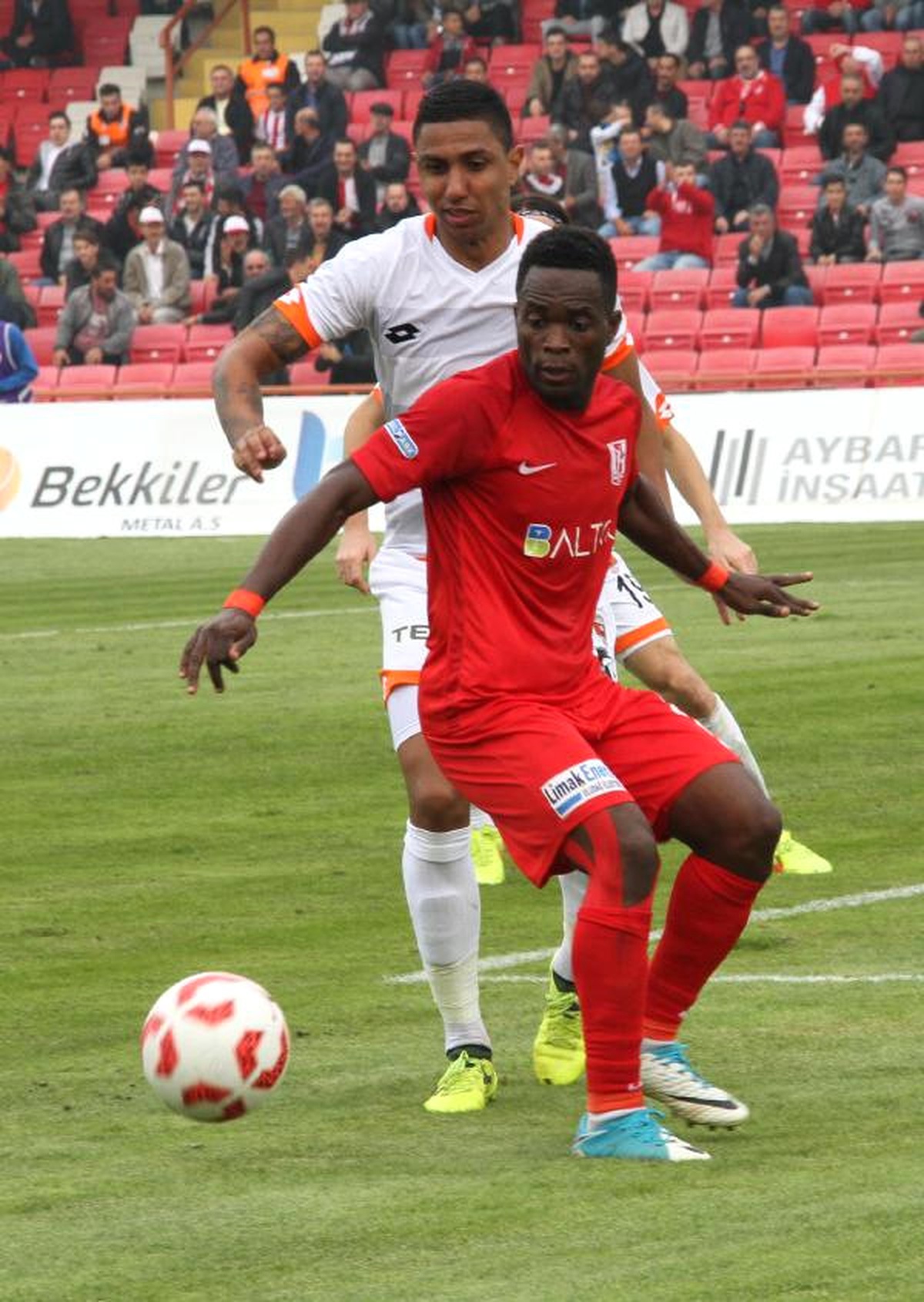 Balıkesirspor\'da \'Otoo\' Fırtınası