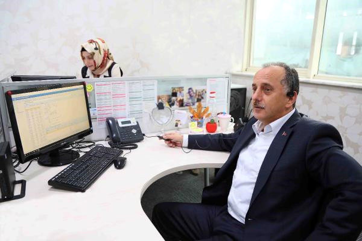 Başkan Çağırıcı, Çağrı Merkezi\'nde Operatörlük Yaptı