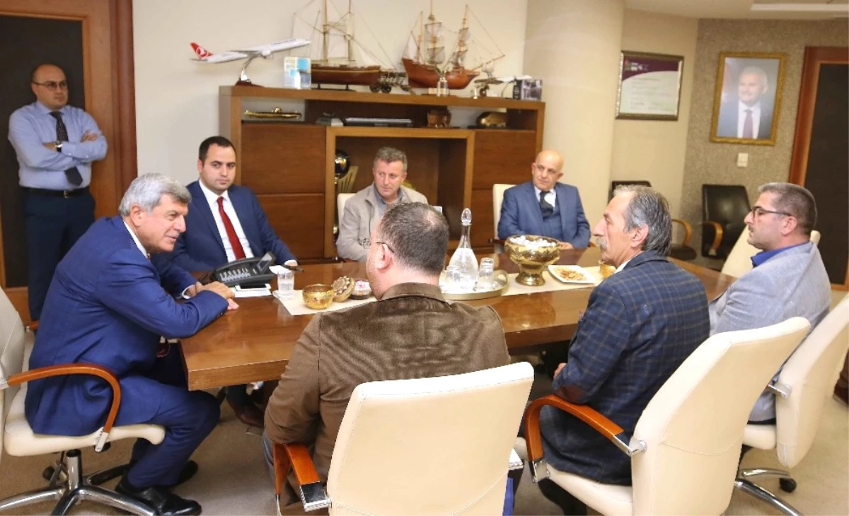 Başkan Karaosmanoğlu, Stk\'lar ile Bir Araya Geldi