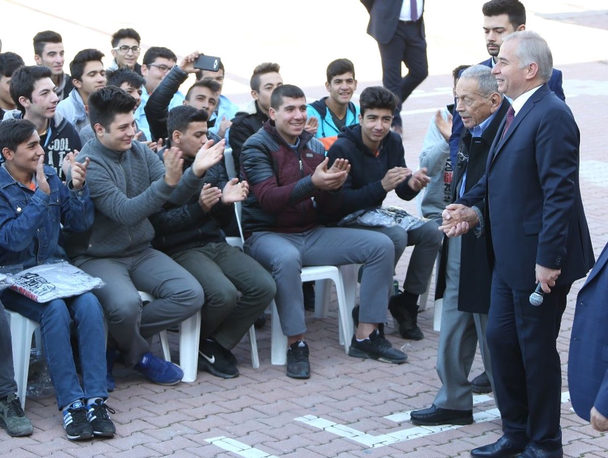 Başkan Zolan, Lise Öğrencilerine Misafir Oldu