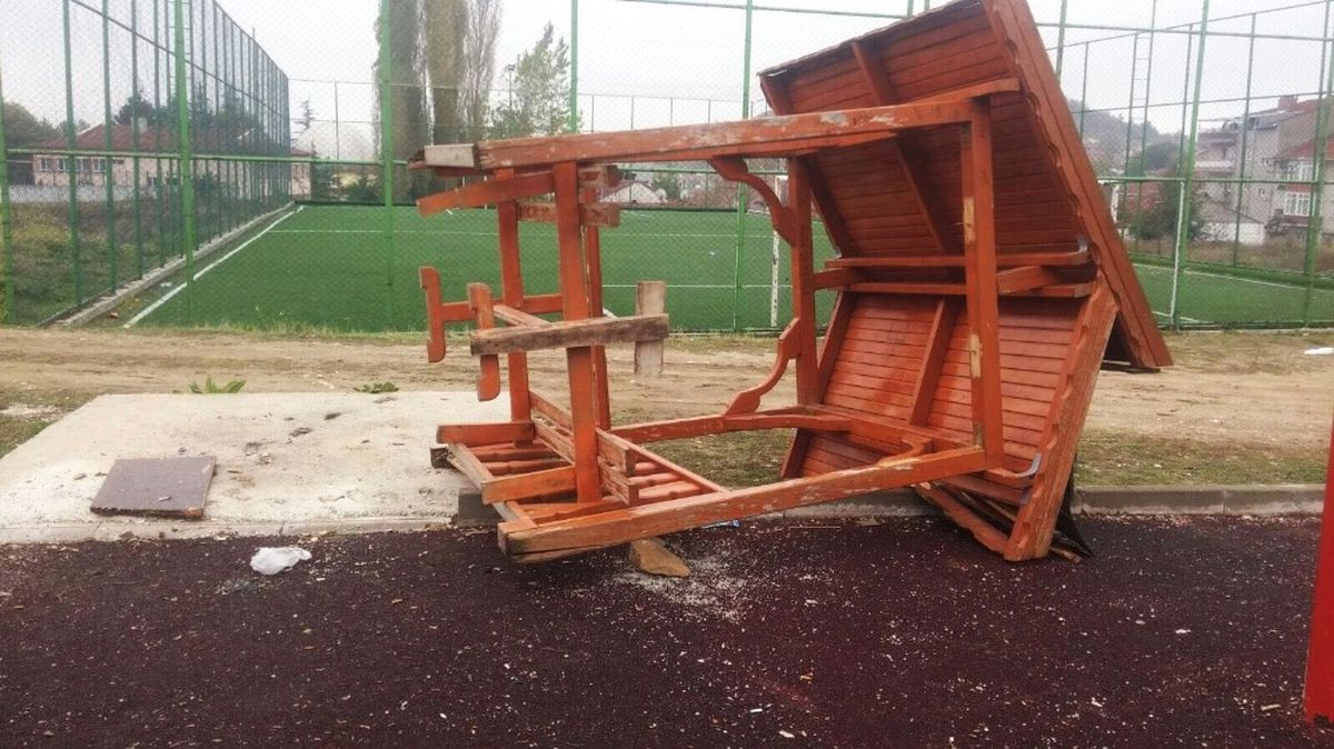 Bozüyük\'te Şehir Magandaları İş Başında